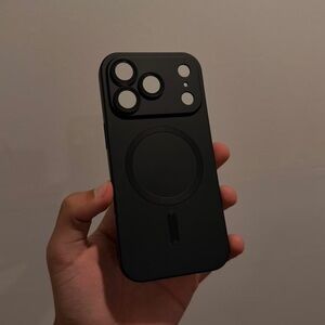 Apple Midnight Black MagSafe Case